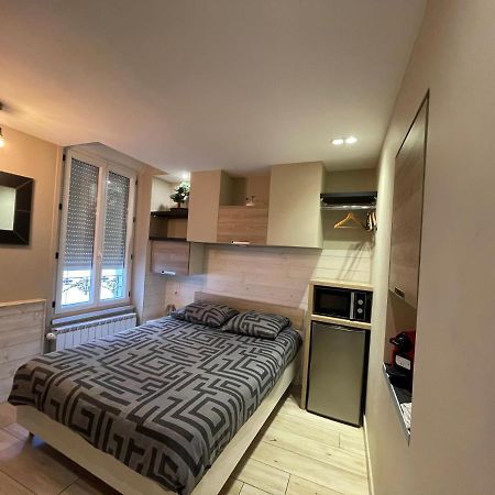 RDC 1 - Chambre meublée au cœur du centre ville de Montluçon - WIFI et NETFLIX Extérieur photo