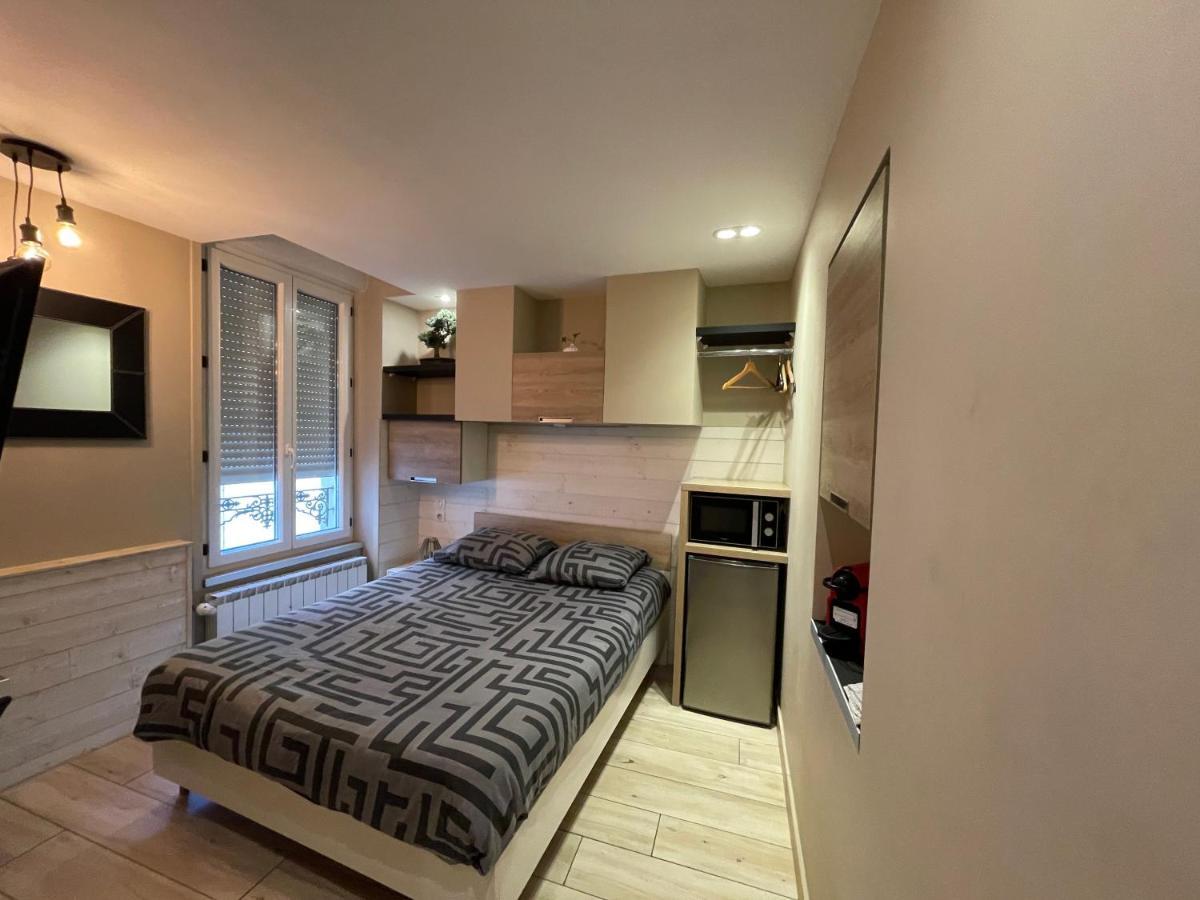 RDC 1 - Chambre meublée au cœur du centre ville de Montluçon - WIFI et NETFLIX Extérieur photo