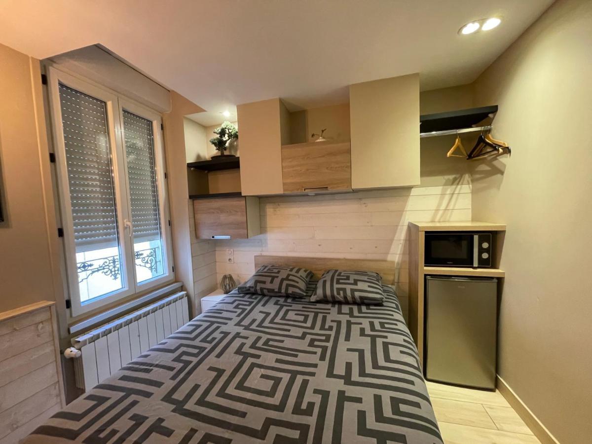 RDC 1 - Chambre meublée au cœur du centre ville de Montluçon - WIFI et NETFLIX Extérieur photo